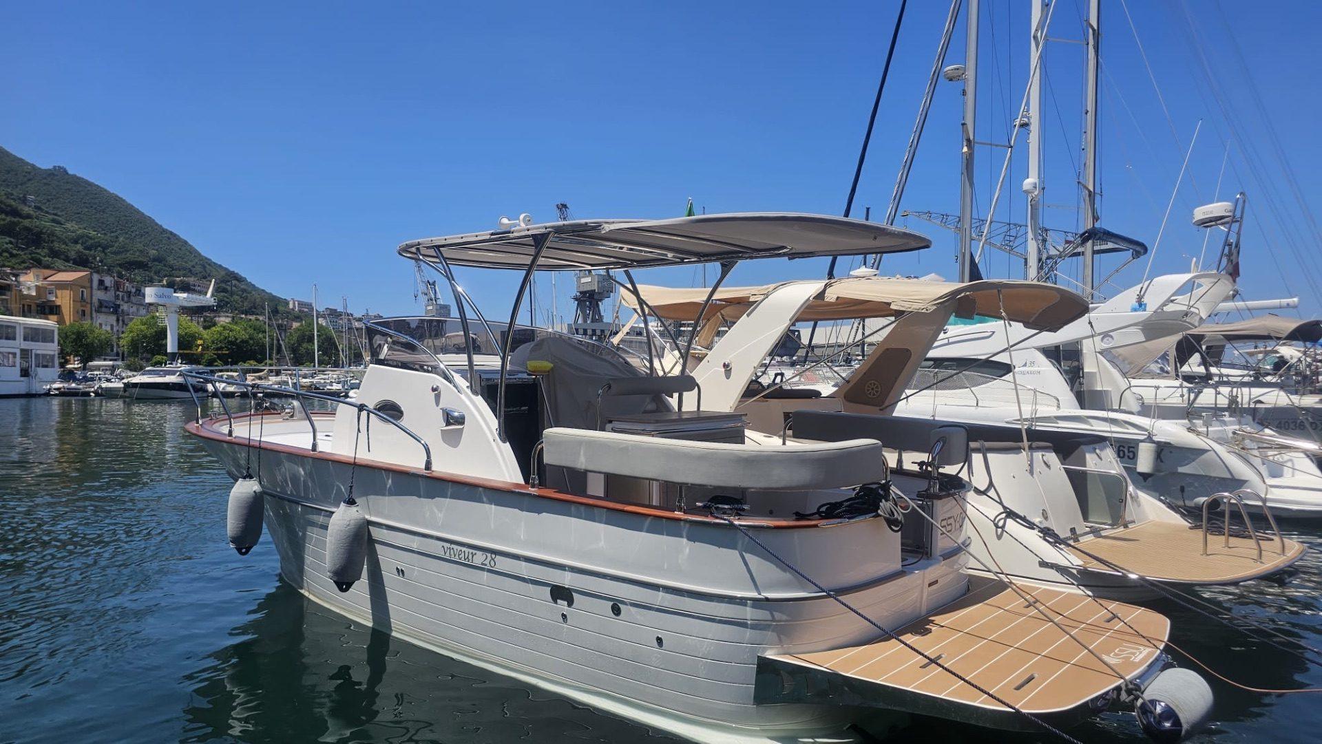 Viveur 28 — ormeggiata a Sorrento