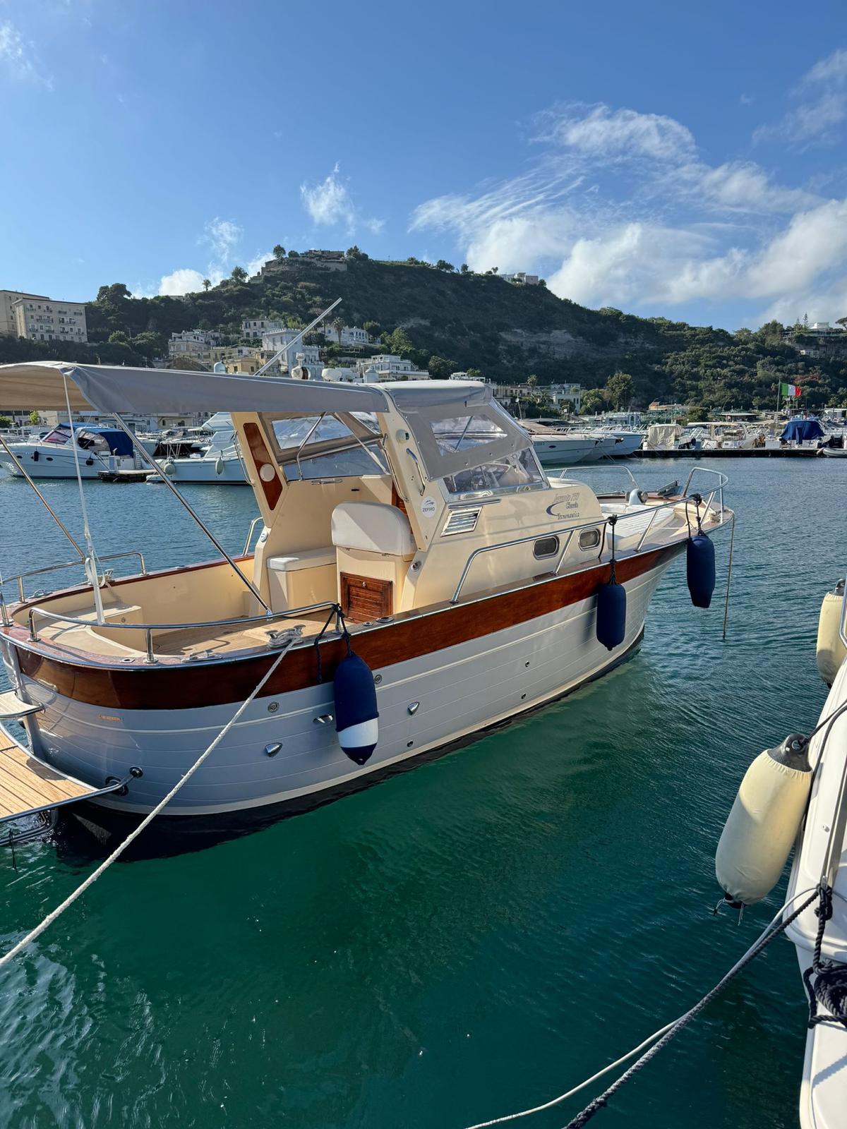 Tour in Gozzo a Capri – Max 8 persone