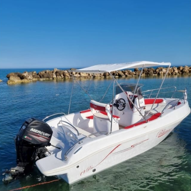 Barca open - motore 40hp - max 6 persone 