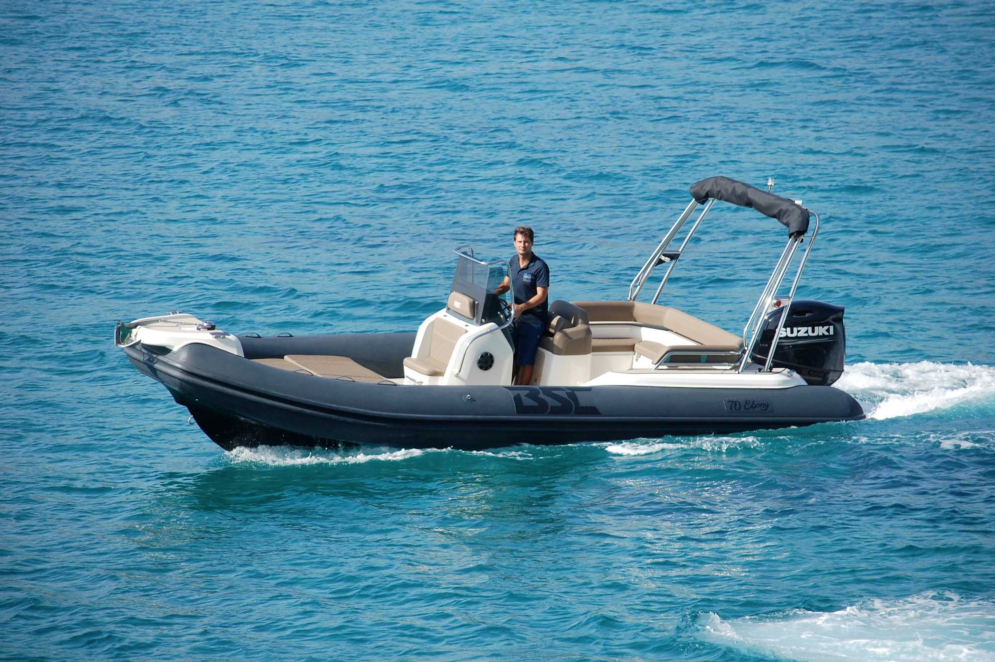 gommone con patente - villasimius