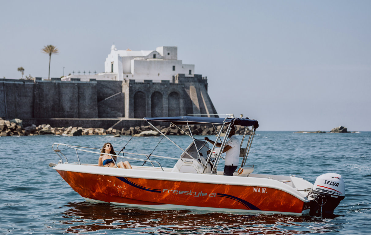 Terminal boat 21  senza patente - ischia 