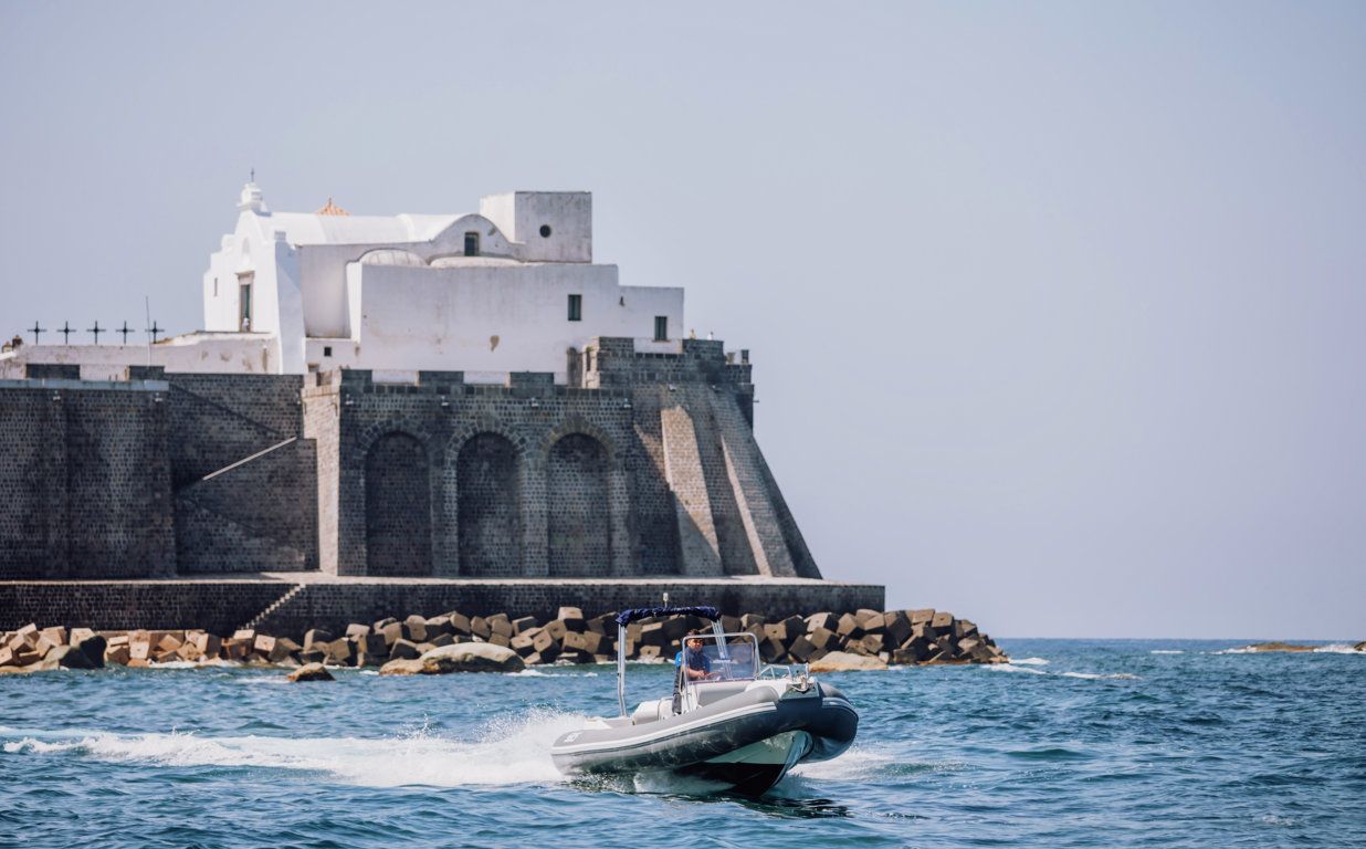 gommone  750 con patente - ischia 